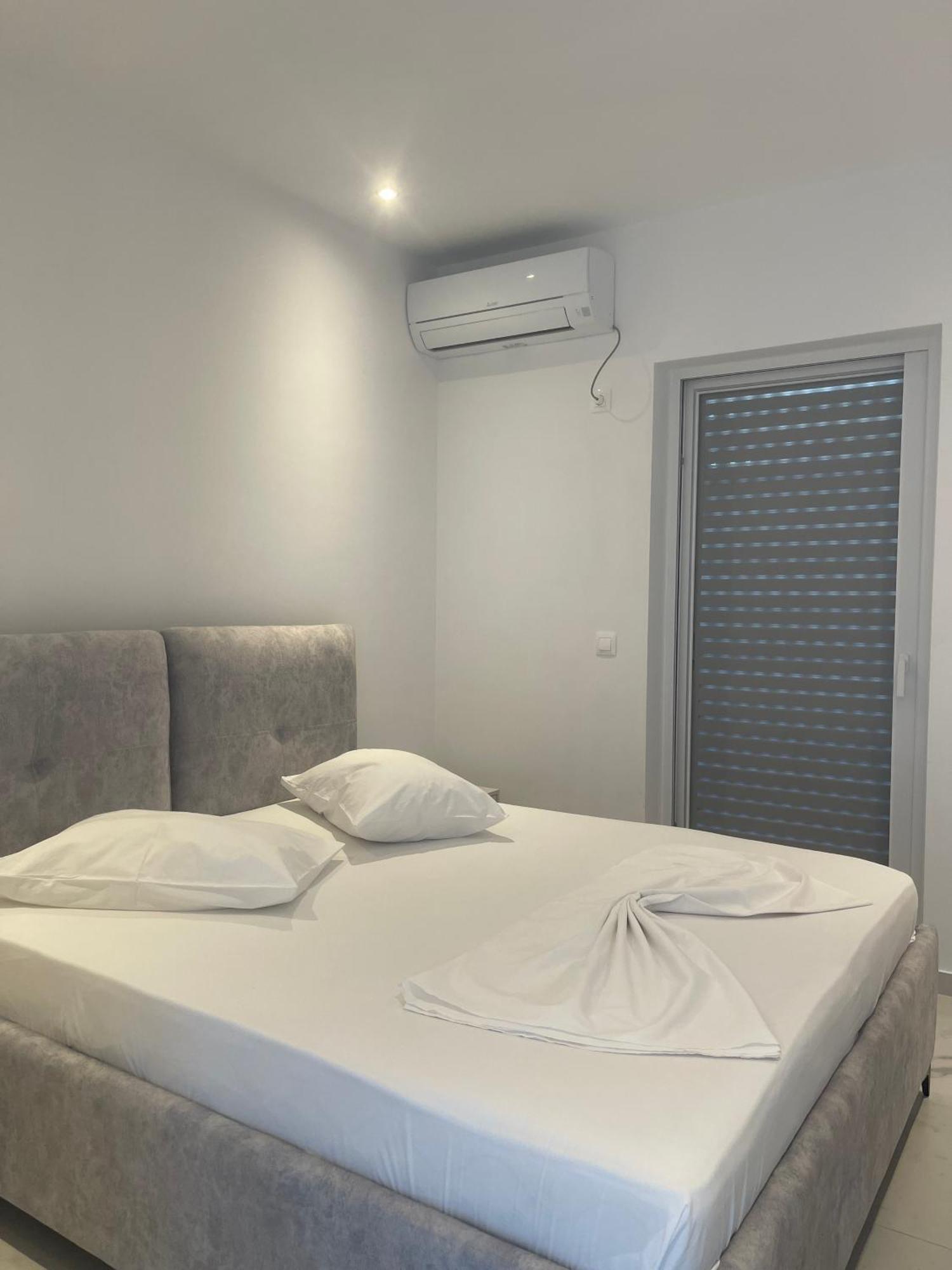 Endless Blue Apartments Dhermi Exterior photo