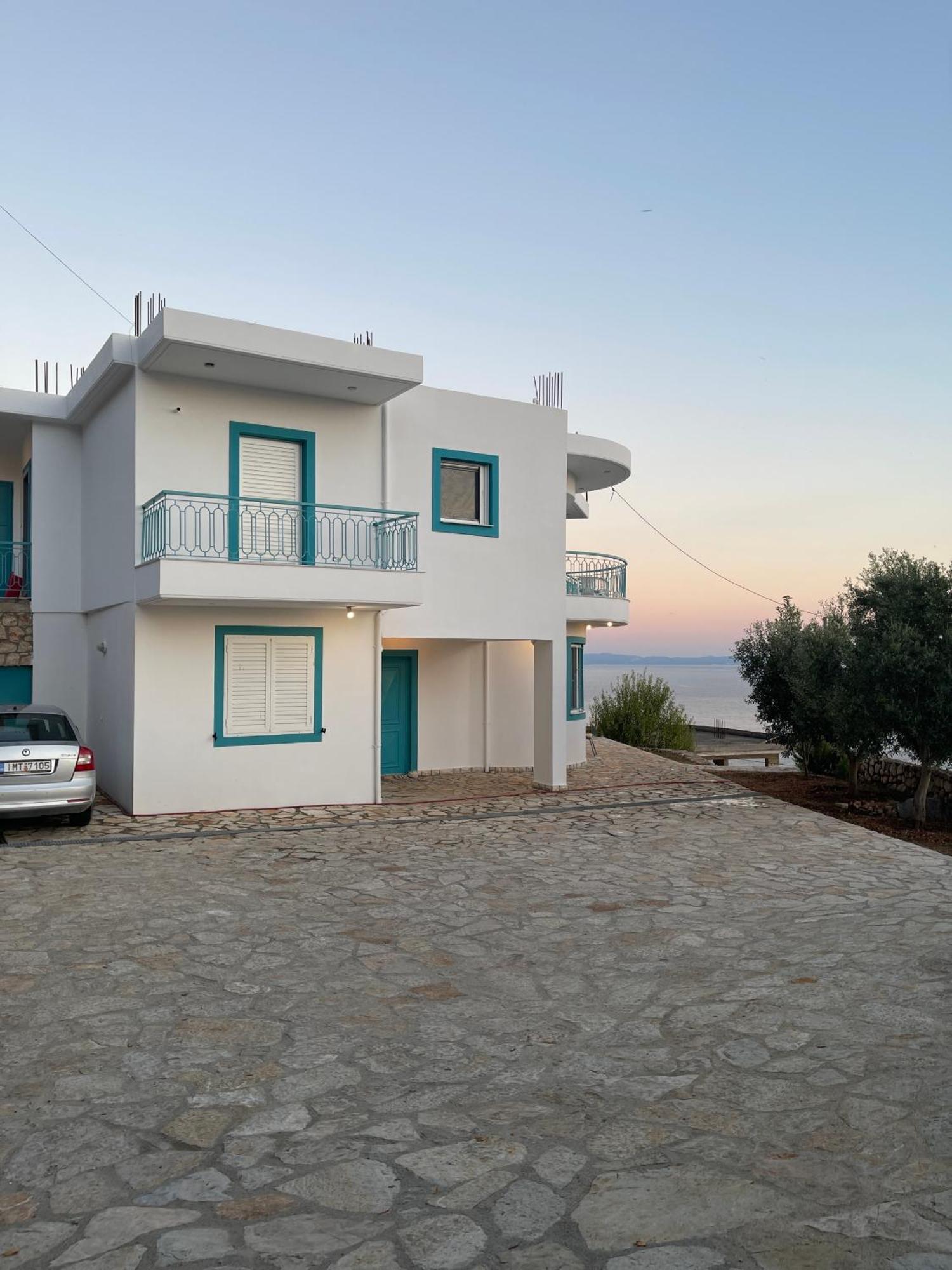 Endless Blue Apartments Dhermi Exterior photo